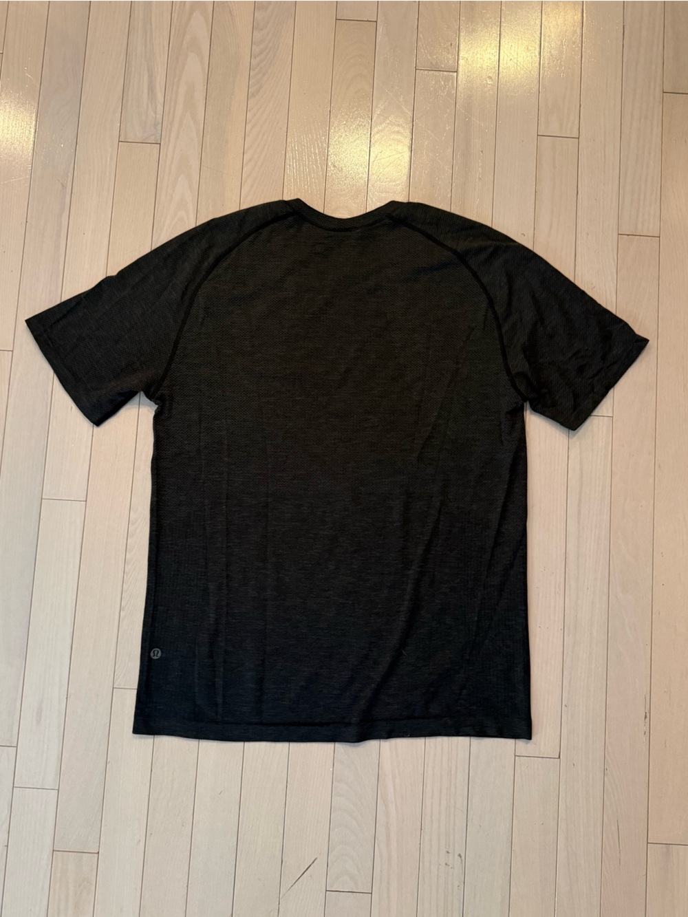 Men's Metal Vent Tech Black Short-Sleeve Crewneck Shirt - Picture 3 of 4